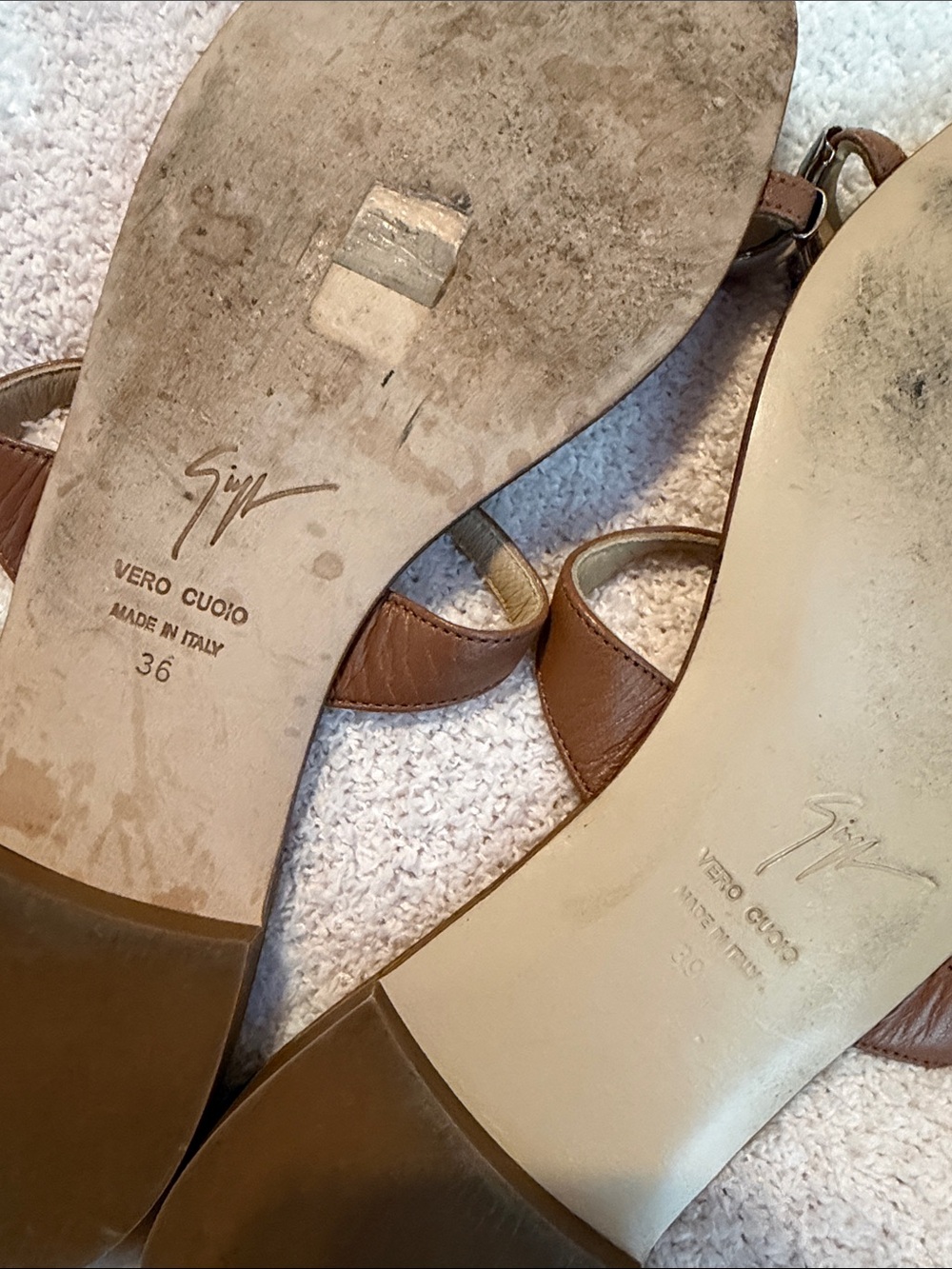 Giuseppe Zanotti Toe Sandals-read description MISMATCHED SIZES - Picture 4 of 4